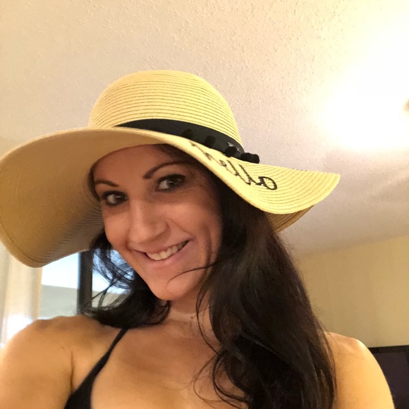 Meet your Posher, Briahna - Picture 3 of 4